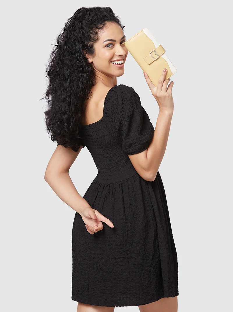 جلو باص Globus Women Mustard Colourblocked Zip Around Wallet